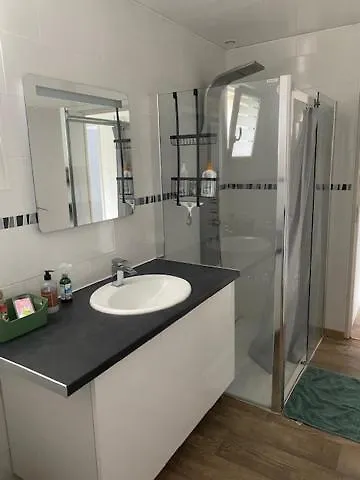 De Standing Avec Piscine Et Climatisation